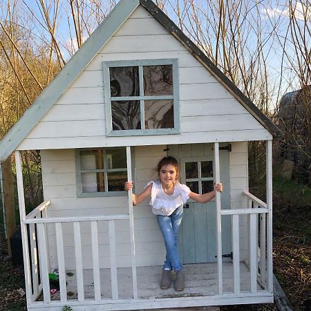 Willow Court Farm Studio East & Petting Farm, 8 Mins To Legoland & Windsor, 15 Mins To Lapland Uk Kültér fotó
