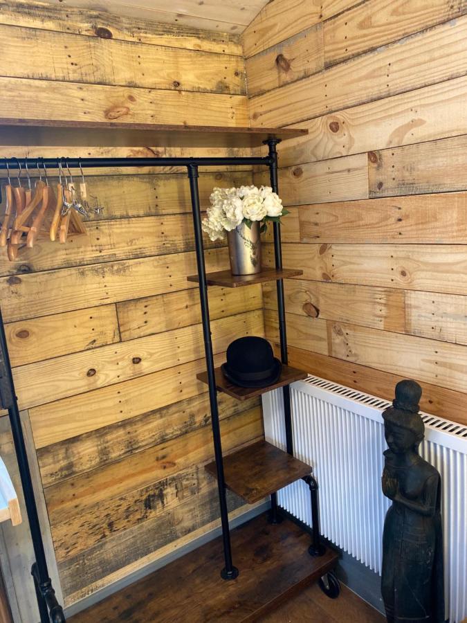 Willow Court Farm Studio East & Petting Farm, 8 Mins To Legoland & Windsor, 15 Mins To Lapland Uk Kültér fotó