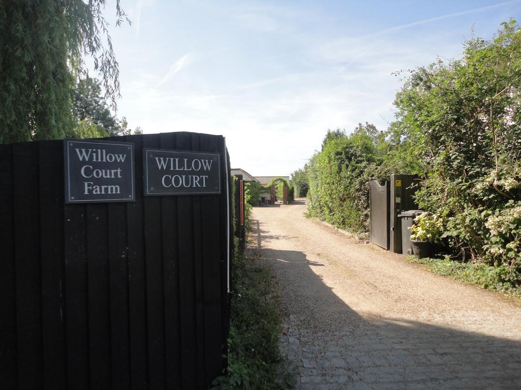 Willow Court Farm Studio East & Petting Farm, 8 Mins To Legoland & Windsor, 15 Mins To Lapland Uk Kültér fotó
